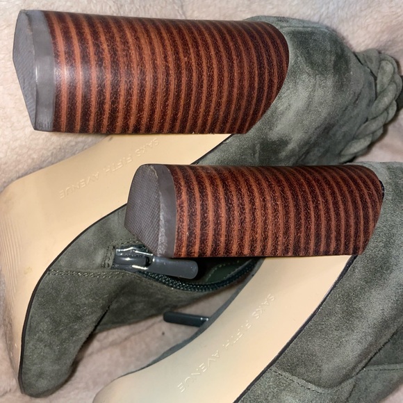 Saks fifth avenue boots suede green so pretty used once - Picture 8 of 10